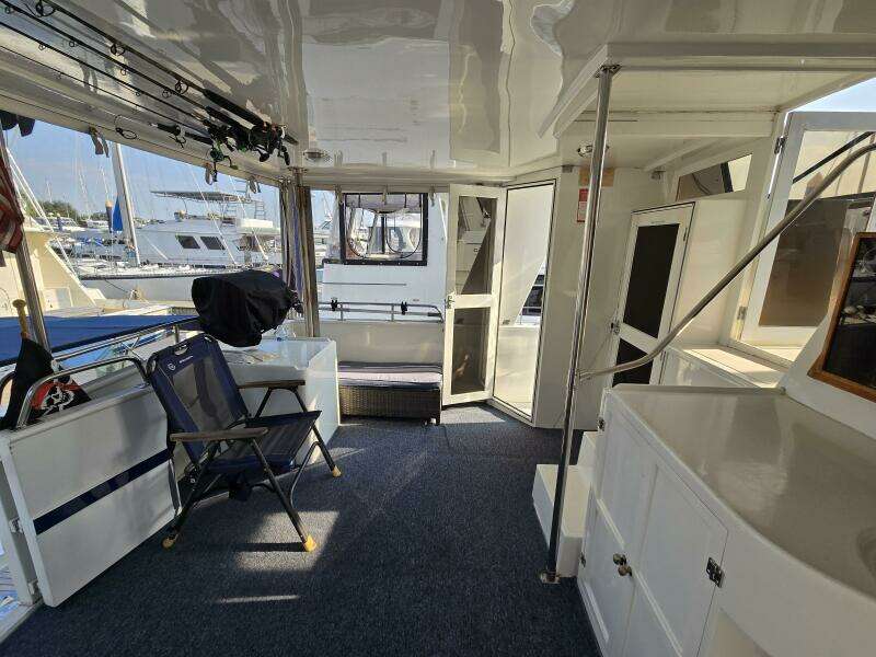 1987 Nova Marine Moorea