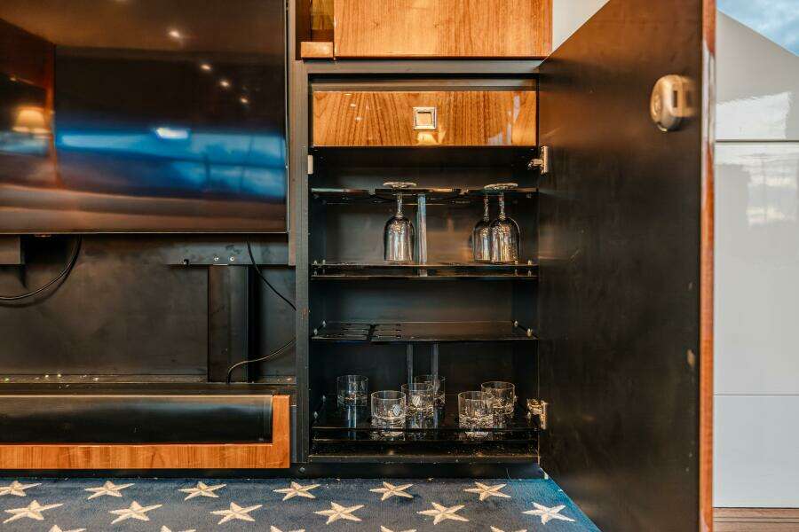 2011 Fairline 65 Squadron