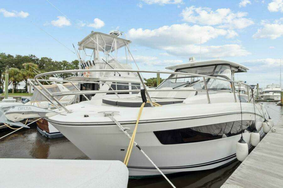 2022 Jeanneau Leader 10.5