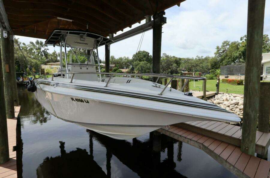2001 Fountain 25 CC