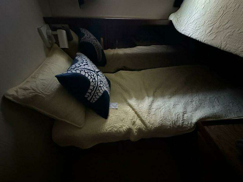 1988 Hatteras Convertible