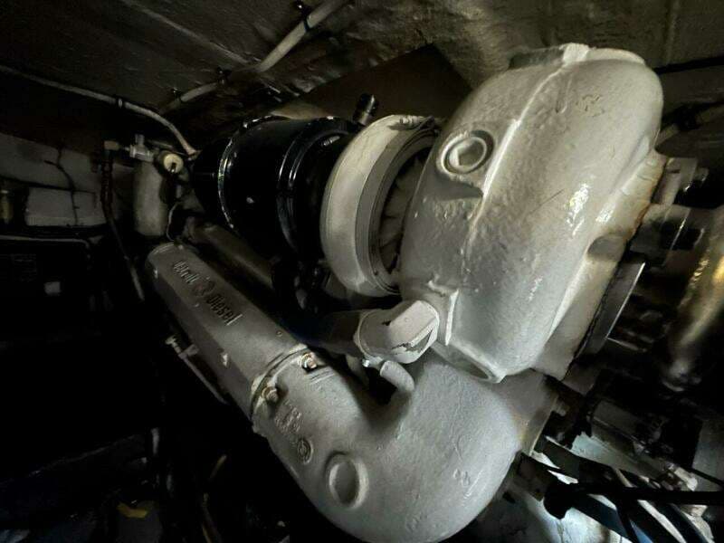 1988 Hatteras Convertible