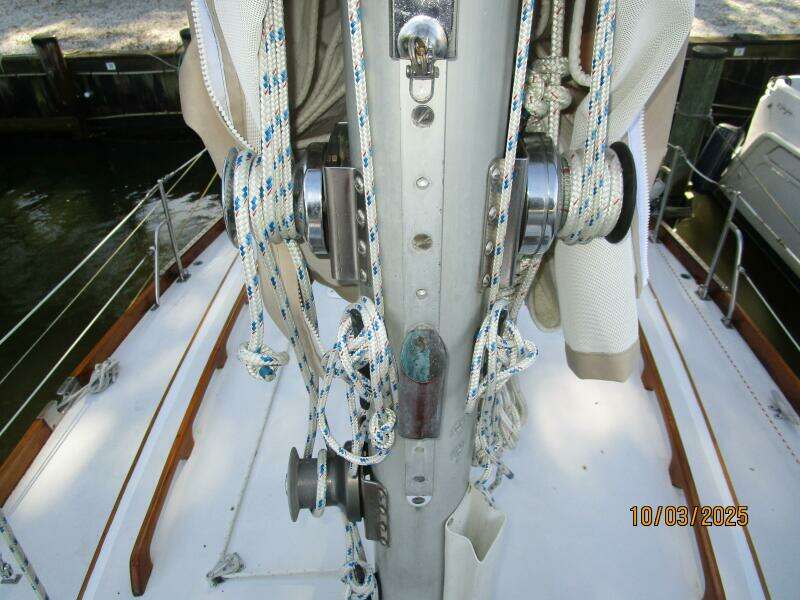35' Bristol mast winches