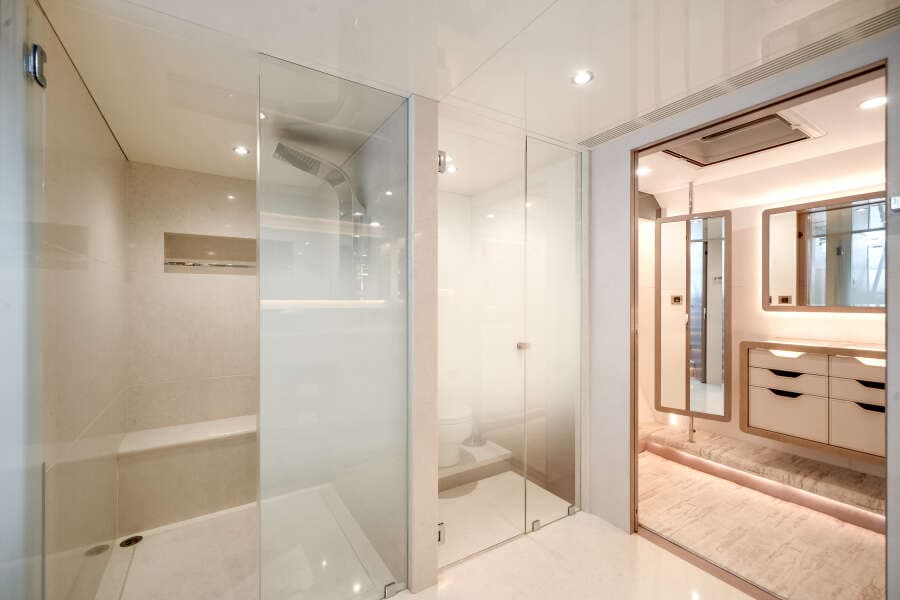 2022 Ocean Alexander 32L