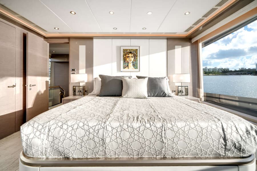 2022 Ocean Alexander 32L