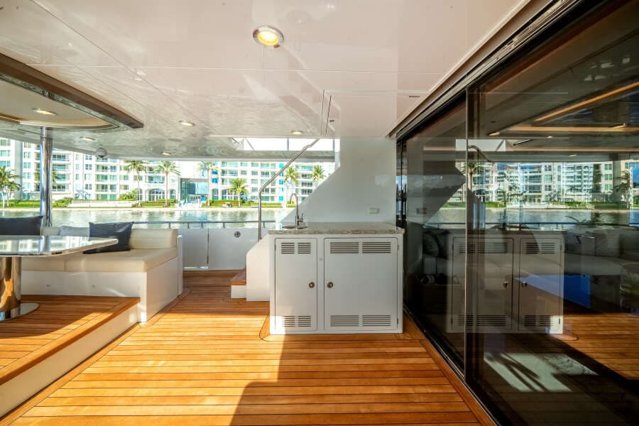 2022 Ocean Alexander 32L