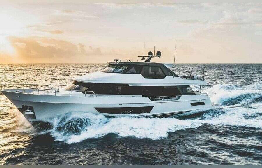 2022 Ocean Alexander 32L