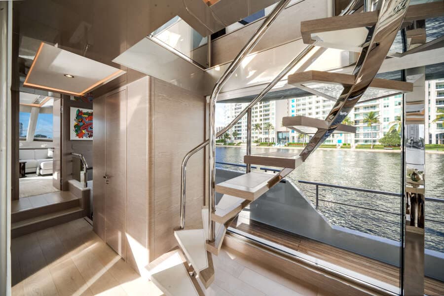 2022 Ocean Alexander 32L