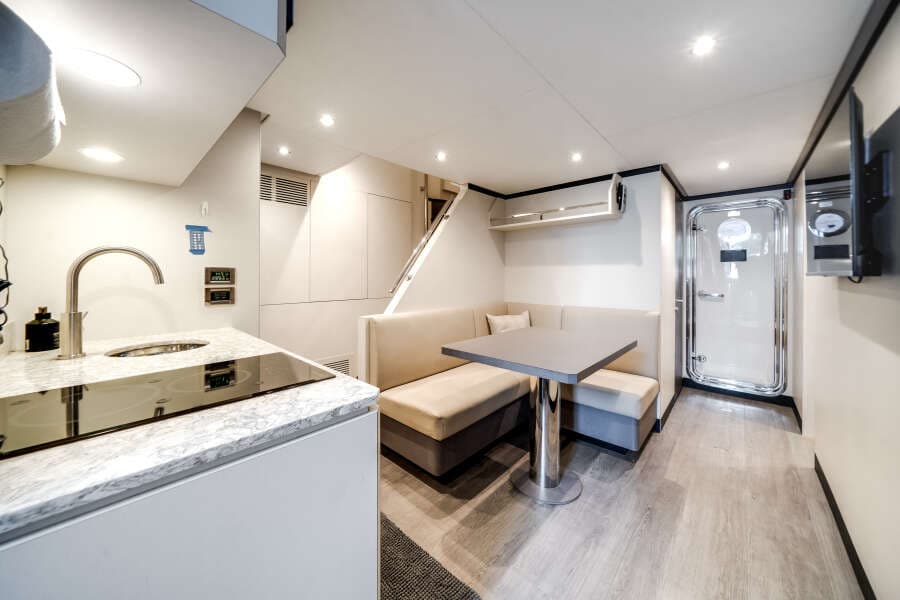 2022 Ocean Alexander 32L