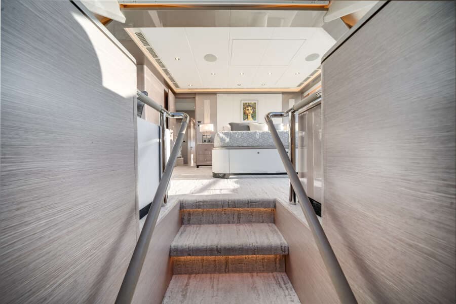 2022 Ocean Alexander 32L