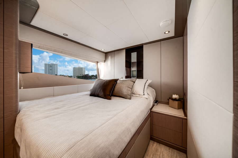 2022 Ocean Alexander 32L