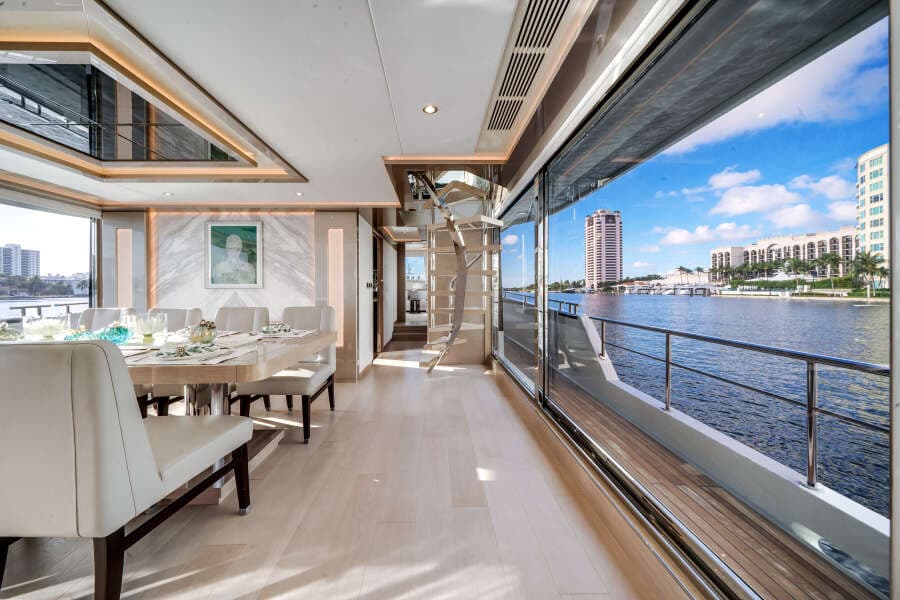 2022 Ocean Alexander 32L