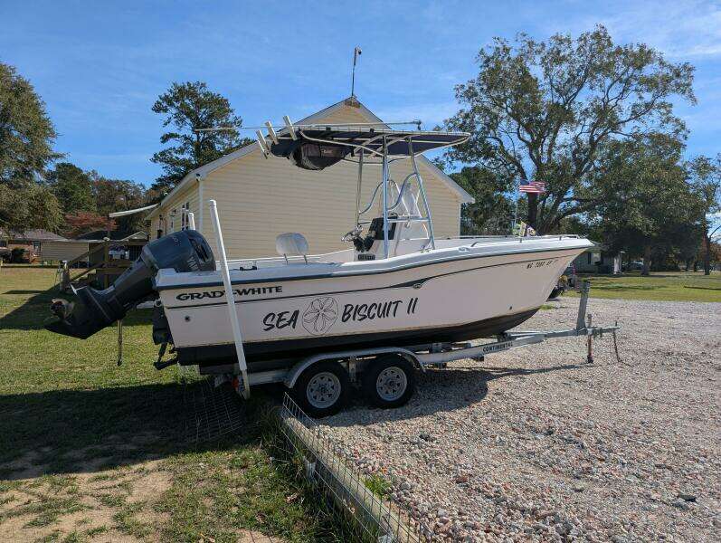 2002 Grady-White 209 Escape