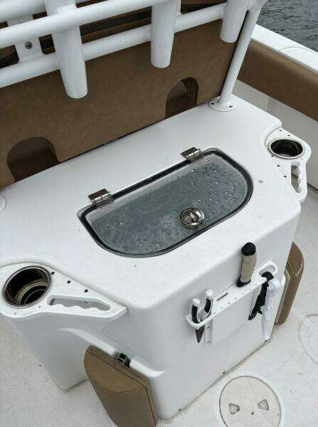 2021 Sea Hunt 234 Ultra