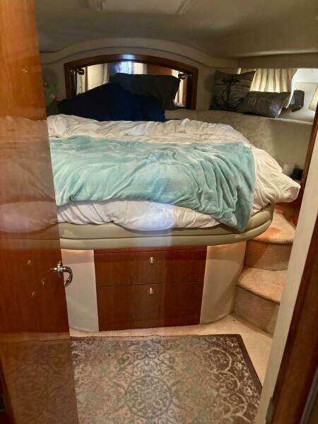1999 Sea Ray 400 Sedan Bridge