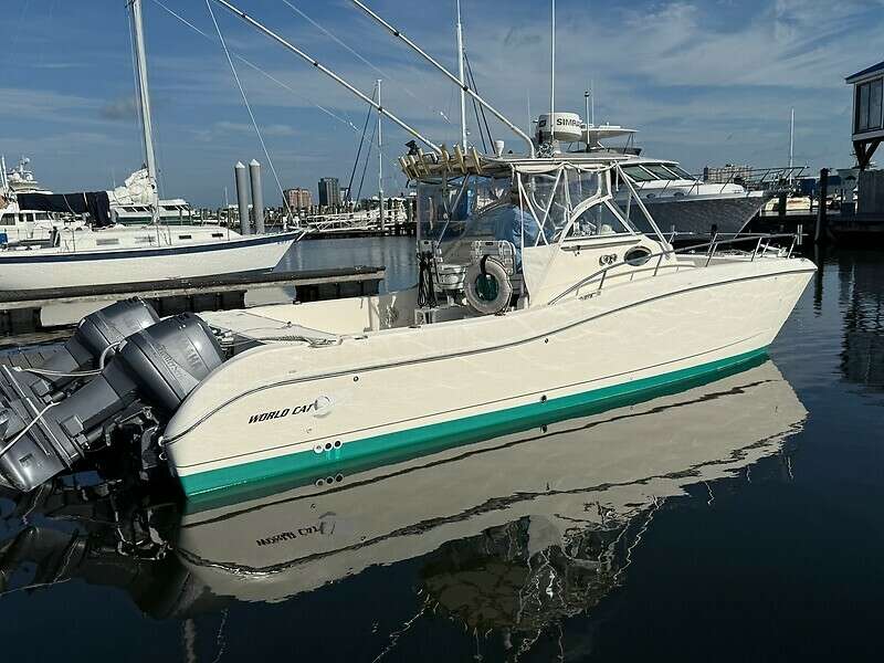 2000 World Cat 266 SC