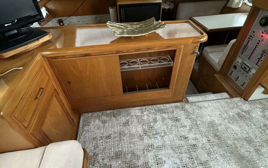 1988 Ocean Alexander 42 Aft Cabin