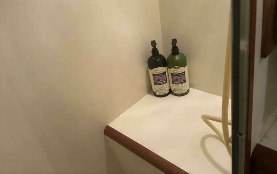 1988 Ocean Alexander 42 Aft Cabin