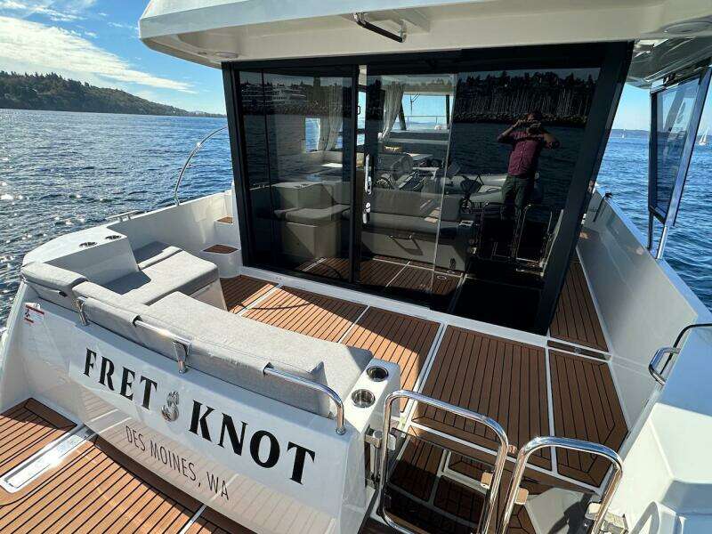 2024 Beneteau Swift Trawler 41 Sedan