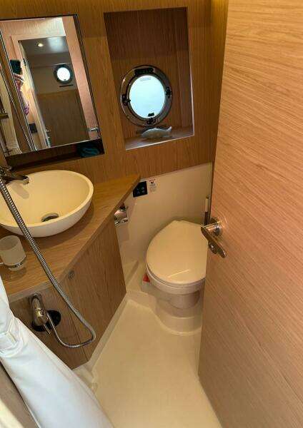 2024 Beneteau Swift Trawler 41 Sedan