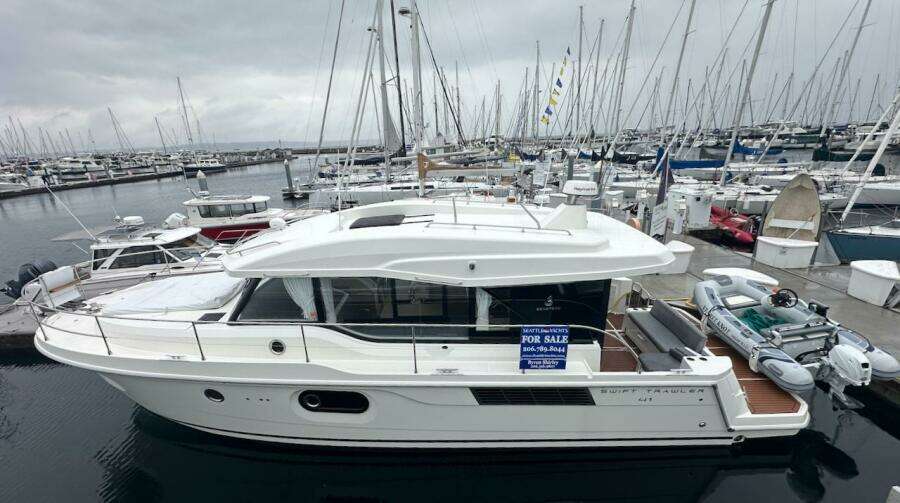 2024 Beneteau Swift Trawler 41 Sedan