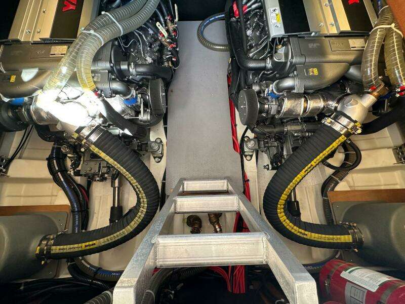 2024 Beneteau Swift Trawler 41 Sedan