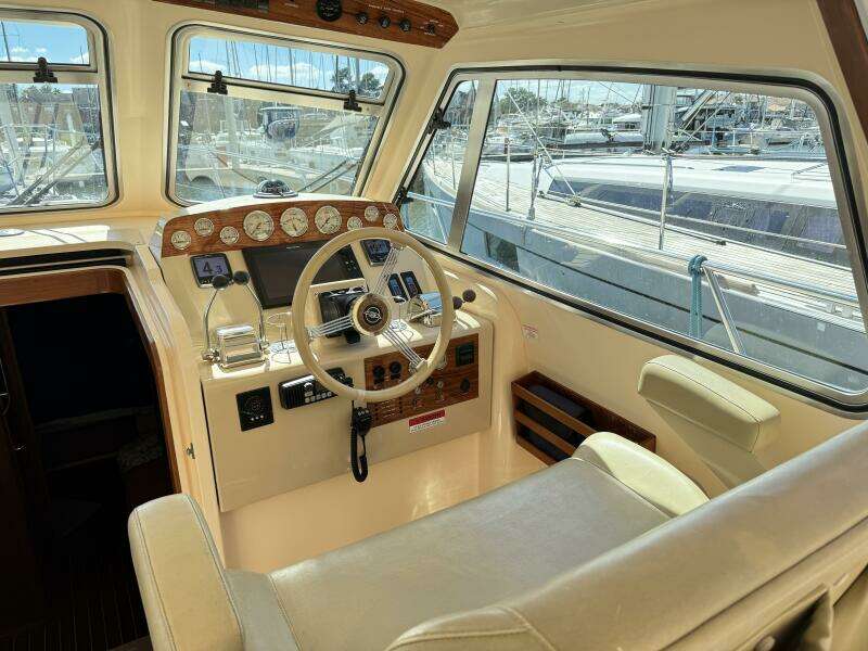 2004 Island Packet 360 Hardtop Express Cruiser