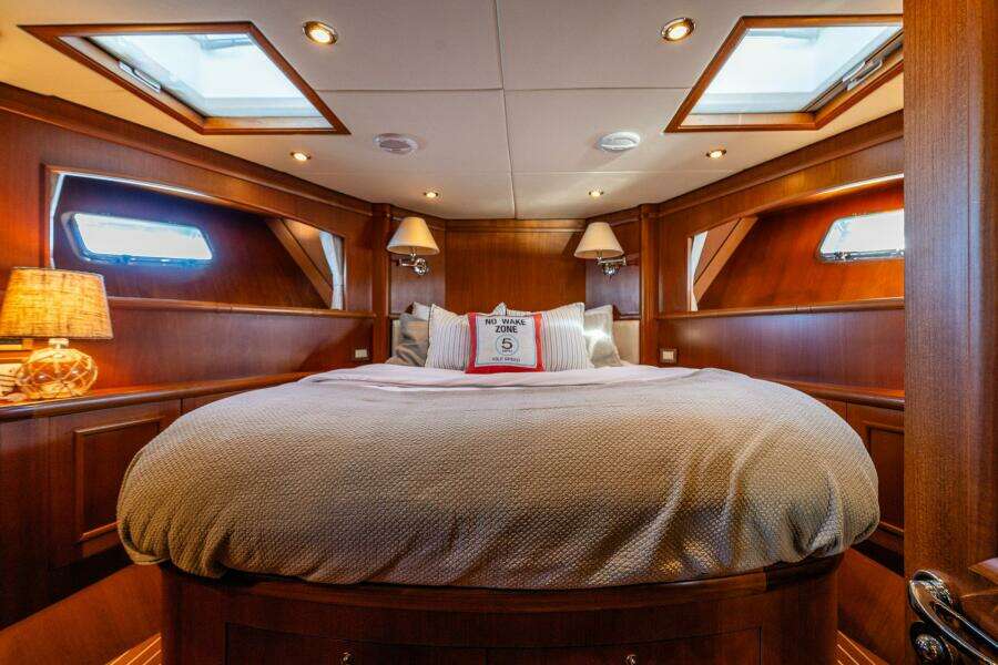 2007 Grand Banks 59 Aleutian Raised Pilothouse