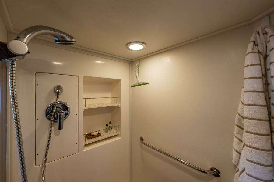 2007 Grand Banks 59 Aleutian Raised Pilothouse