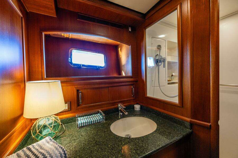 2007 Grand Banks 59 Aleutian Raised Pilothouse