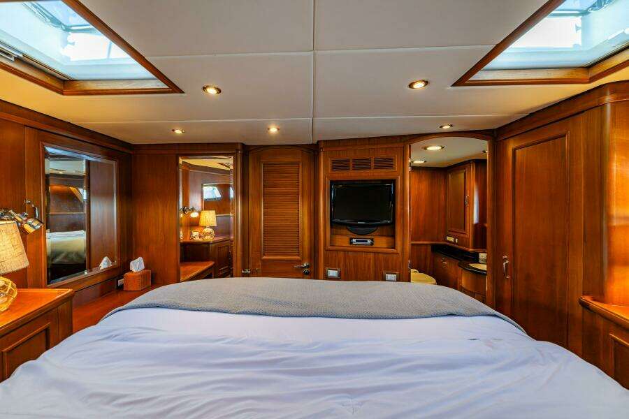 2007 Grand Banks 59 Aleutian Raised Pilothouse