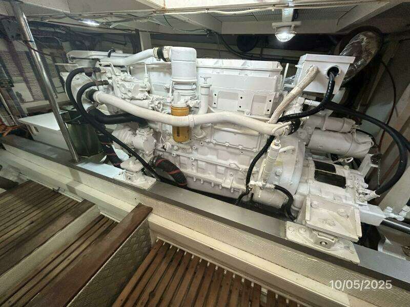 42' Grand Banks starboard main engine3