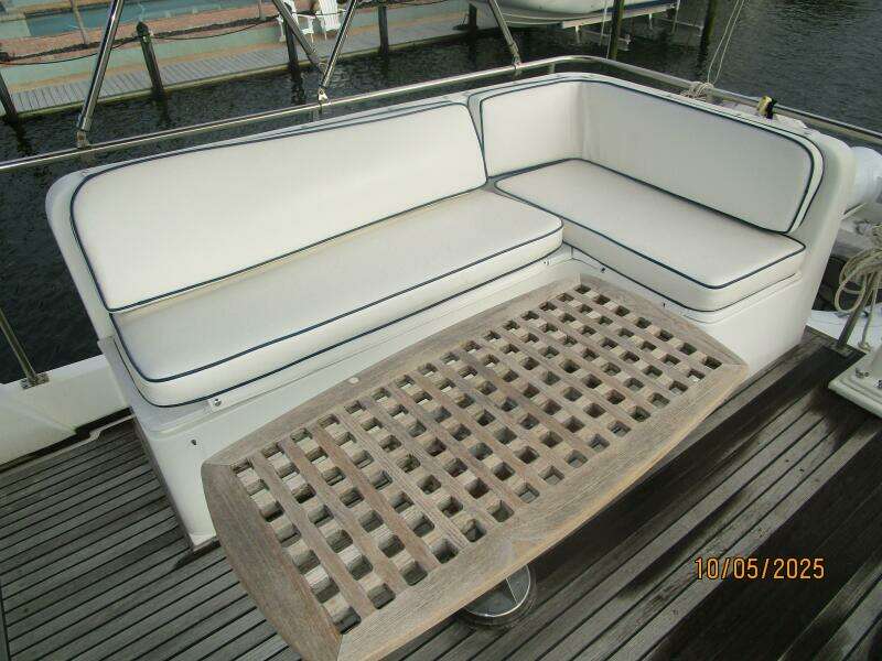 42' Grand Banks flybridge starboard aft seating