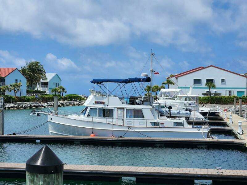 42' Grand Banks port profile1