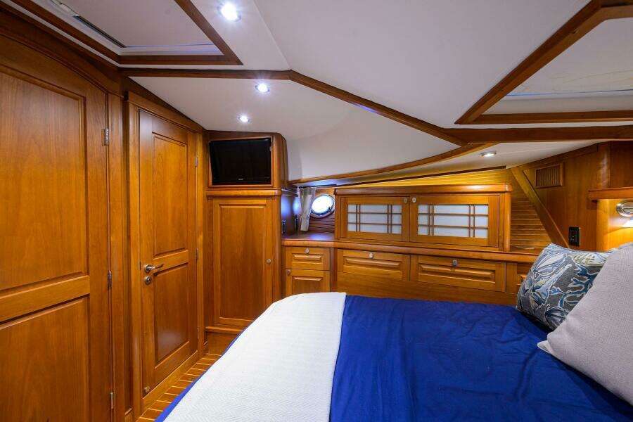 Forward Stateroom Berth