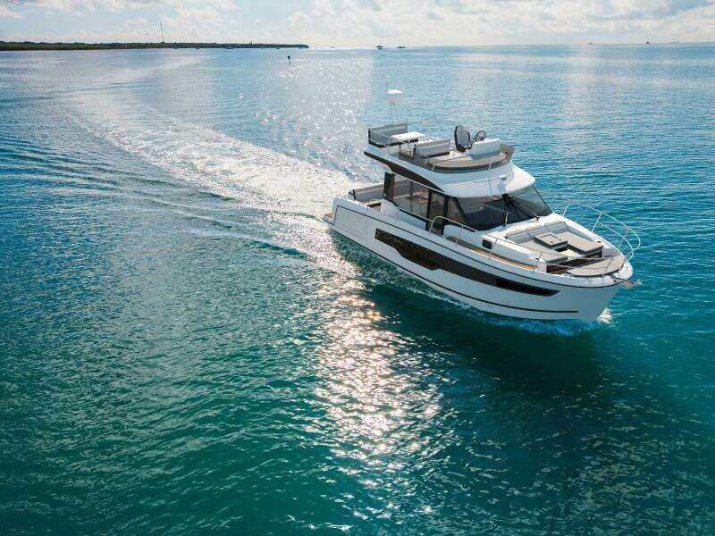 2026 Jeanneau NC1095 Fly S2