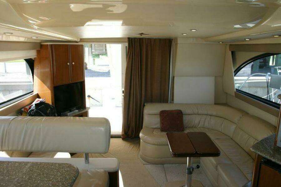 2005 Meridian 411 Sedan