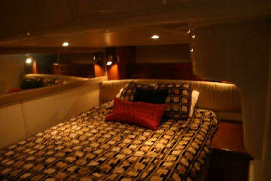 2005 Meridian 411 Sedan