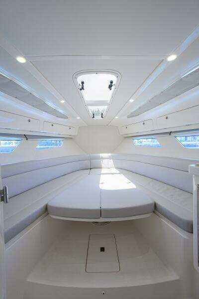 Intrepid 41 - Forward Berth