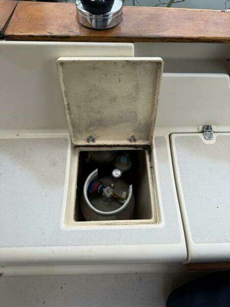 1991 Island Packet IP-29