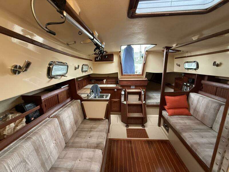 1991 Island Packet IP-29