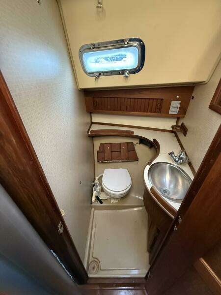 1991 Island Packet IP-29