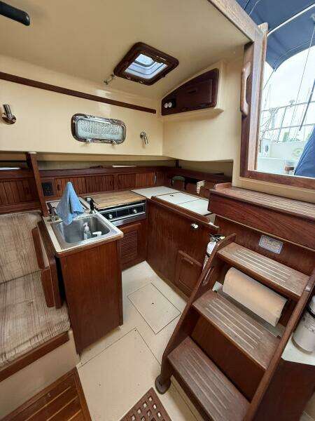 1991 Island Packet IP-29