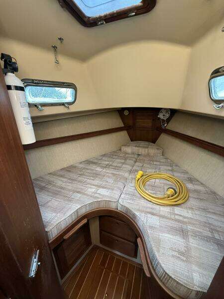 1991 Island Packet IP-29