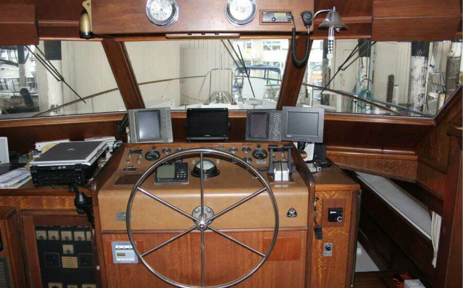 1974 Hatteras 58 Yachtfish