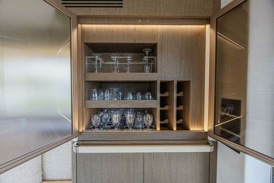 2022 Azimut Magellano 66