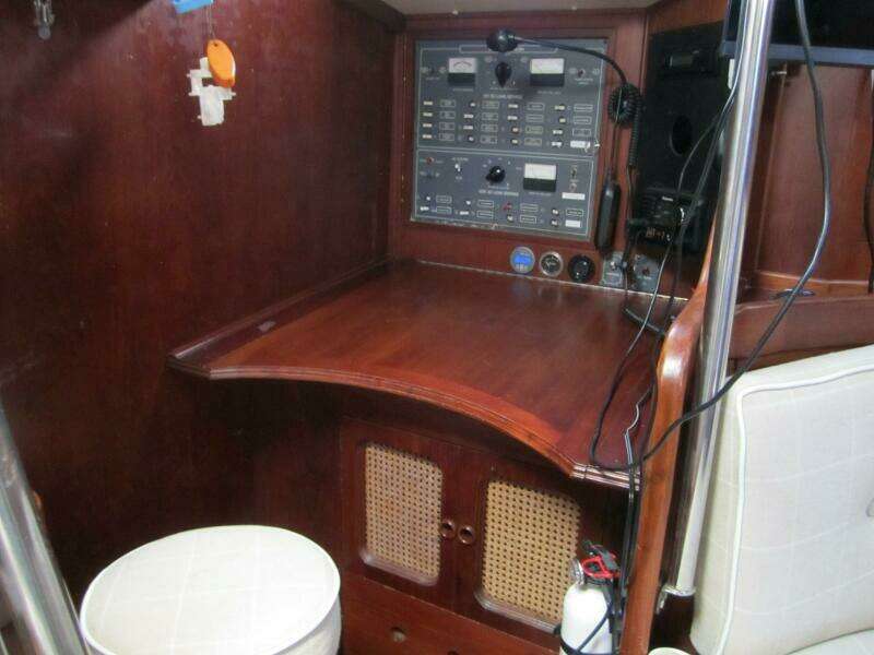 1985 Endeavour 38 CC