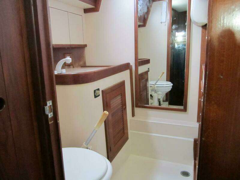 1985 Endeavour 38 CC