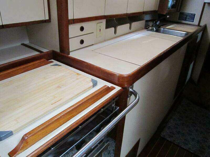 1985 Endeavour 38 CC