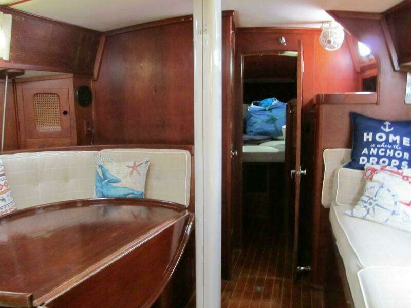 1985 Endeavour 38 CC